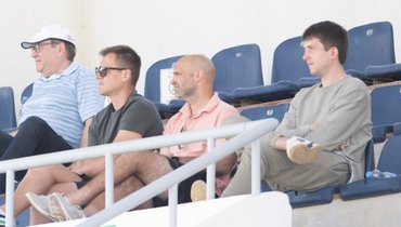 Ребров и помощник Абаскаля посетили матч «Зенита» в ОАЭ