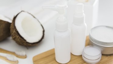 Кокосовое масло — сушит или питает? Рассказывает косметический химик