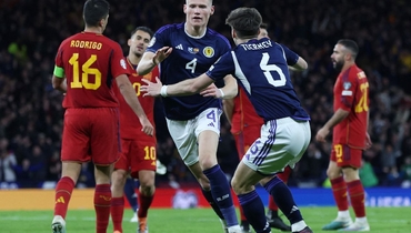Испания проиграла Шотландии в квалификации Евро-2024, Мактоминей оформил дубль