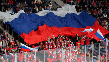 На чемпионате мира запретили российский флаг, но разрешили украинский. В Латвии совсем сошли с ума?