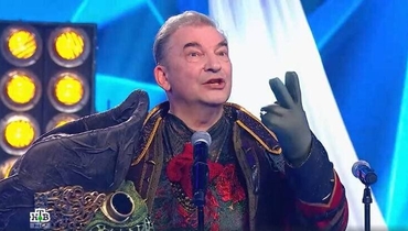 Третьяк выступил в костюме черепахи в спецвыпуске шоу «Маска»