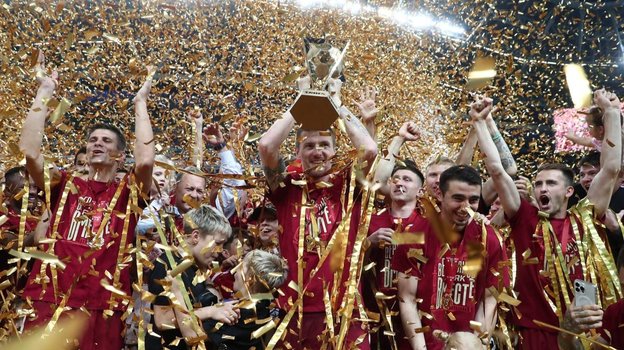 Футбол: Рубин выиграл первую лигу и вернулся в РПЛ, репортаж из Казани, как это было