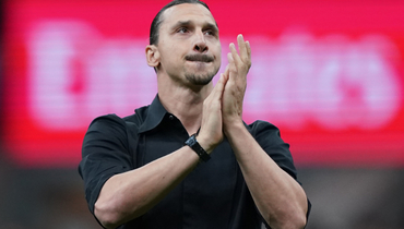 Слезы, футболка и сердце для фанатов «Милана»: Ибрагимович завершил карьеру