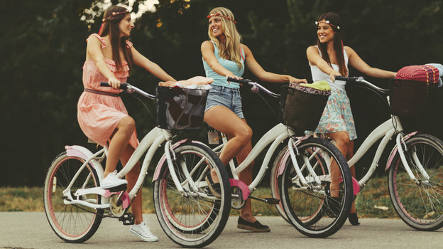 Голые девушки на велосипедах (41 фото)