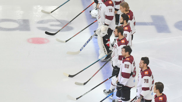 Хоккеисты рижского «Динамо» на льду