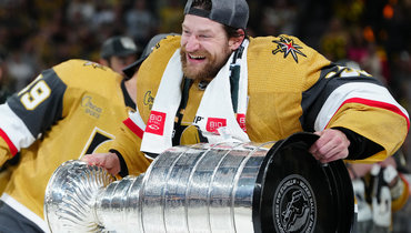 Имена четырех вратарей из одной команды впервые в истории НХЛ нанесли на Кубок Стэнли