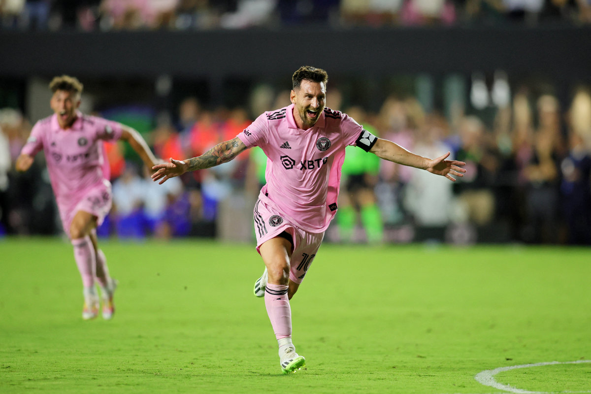 Лео Месси забил победный гол в дебютном матче за Интер Майами в МЛС — видео  гола. Спорт-Экспресс