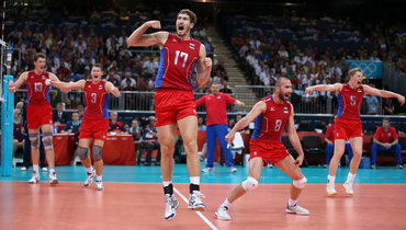 Российские волейболисты празднуют победу на Олимпийских играх в 2012 году