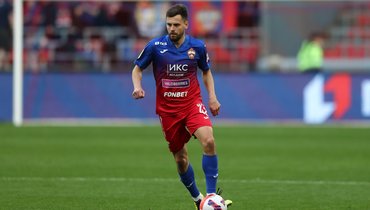 Агент Щенникова заявил, что игрок может продолжить карьеру за границей