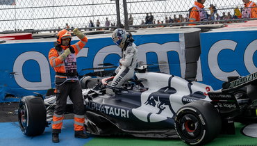 Пилот «Формулы-1» пропустит гонку из-за перелома. Он получил его, врезавшись в стену