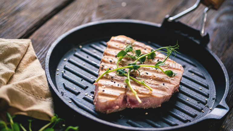 Блюда с тунцом: 7 простых и быстрых рецептов