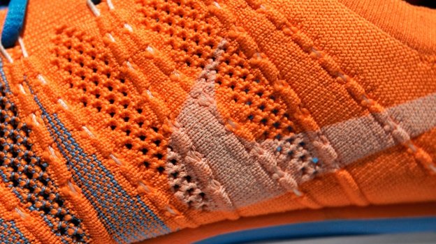 Кроссовки с технологией Nike Flyknit