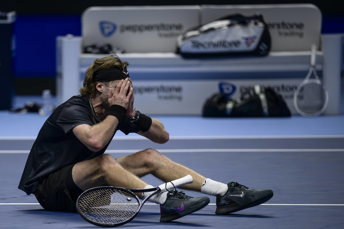 Карлос Алькарас — Андрей Рублев, прогноз на матч ATP Finals 15 ноября 2023  года, где и когда смотреть онлайн-трансляцию игры. Спорт-Экспресс