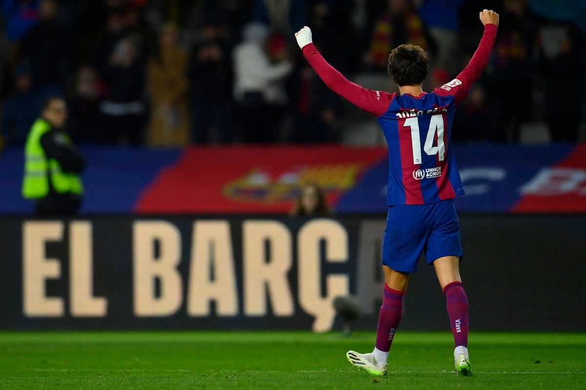 Принадлежащий «Атлетико» Жоау Феликс отпраздновал свой гол в ворота  мадридцев за «Барселону». Спорт-Экспресс