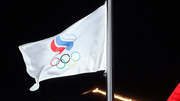 Флаг Олимпийского комитета России.