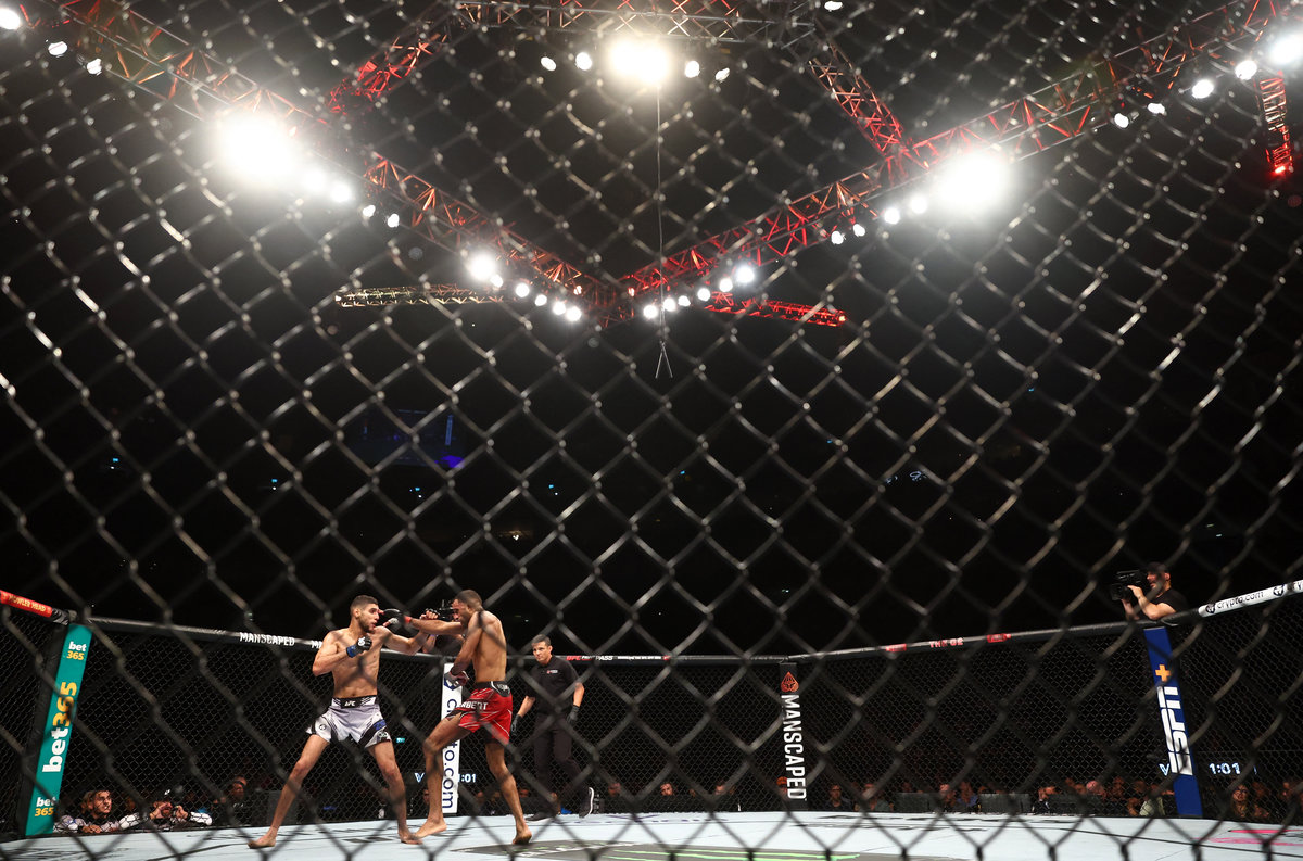 UFC 296: расписание боев и прямая трансляция турнира по смешанным  единоборствам 17 декабря 2023. Спорт-Экспресс