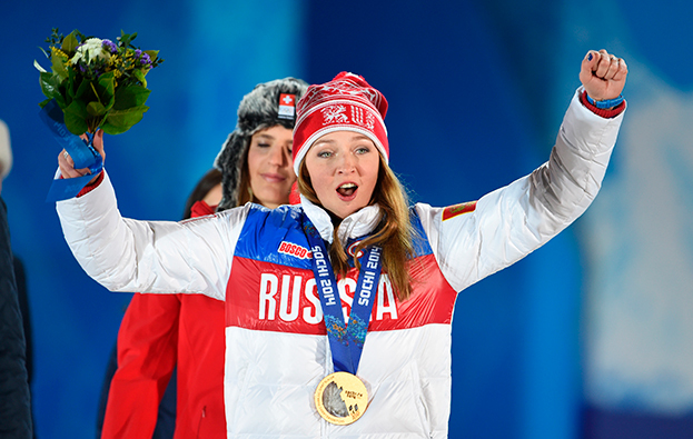 Алена Заварзина с бронозовой медалью Игр в Сочи.