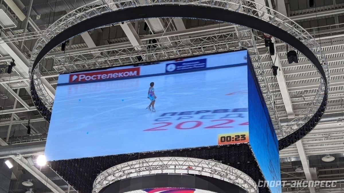 На построенной два года назад за 5,5 миллиарда рублей арене в Саранске  выгорает видеокуб. Спорт-Экспресс