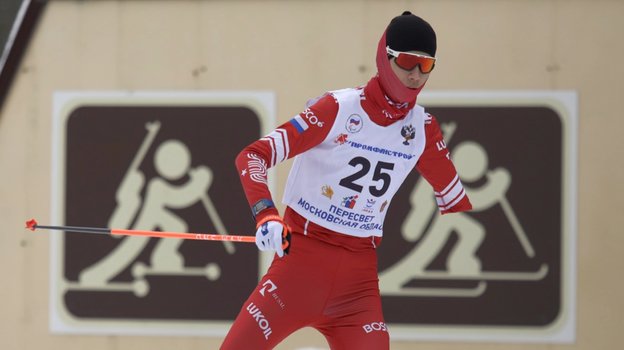 Кто такой Вадим Раскатов: лыжник с одной рукой выступил на Кубке России — интервью