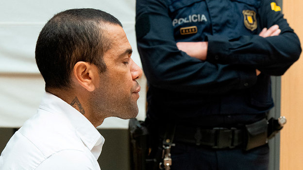 Суд над Дани Алвесом: что сказал бразилец на процессе по делу об изнасиловании — когда будет приговор