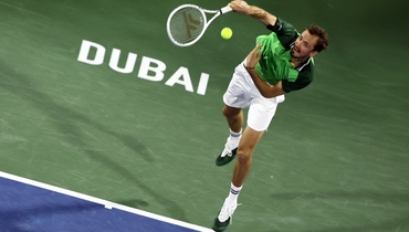 Медведев вышел в четвертьфинал турнира в Дубае