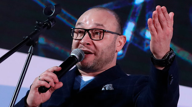 Константин Генич. Комментатор Константин Генич.