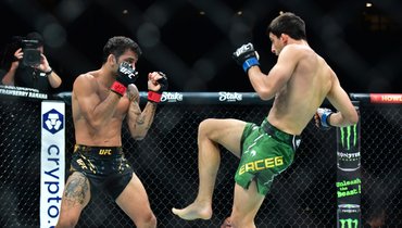 Бой на турнире UFC 301 Александр Пантожа — Стива Эрцега.