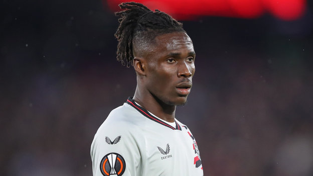 Одилон Коссуну. Футболист «Байера» Одилон Коссуну