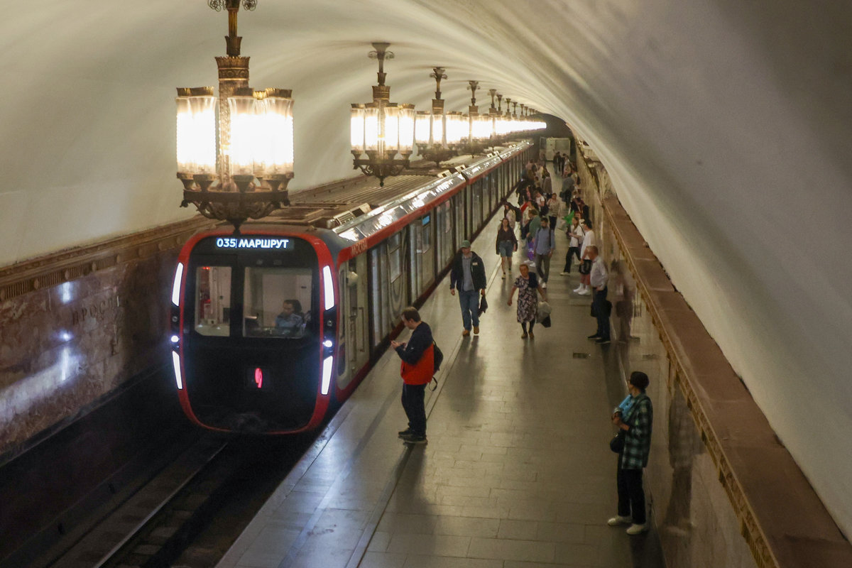 В московском метро нет движения от «Университета» до «Парка культуры».  Спорт-Экспресс