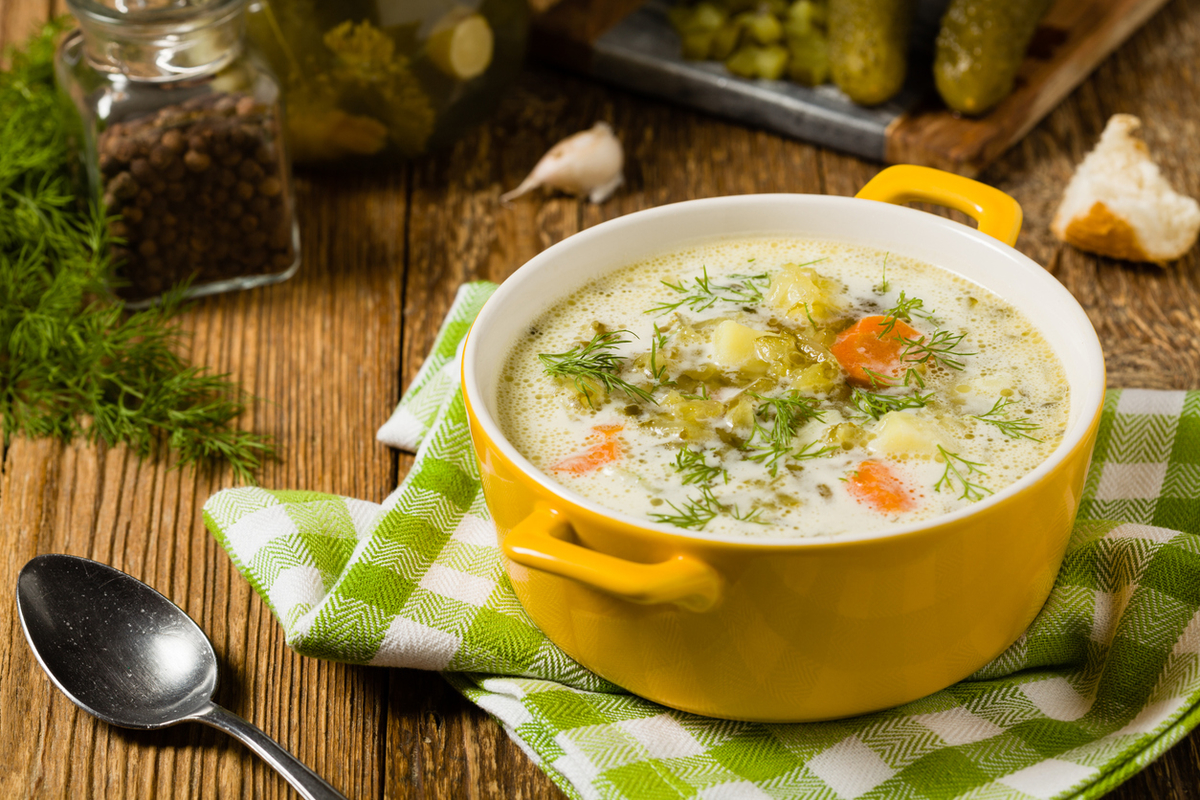 Рассольник с перловкой и курицей . Рецепт с фото