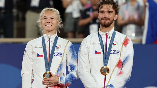 Чешский дуэт Махач и Синякова выиграл золотую медаль в миксте на Олимпиаде-2024. Спорт-Экспресс