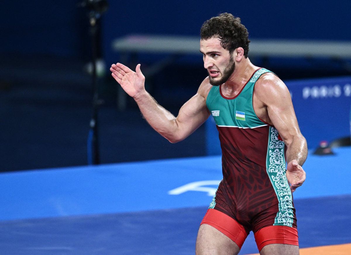 Жалаңаш Ребекка Ромен