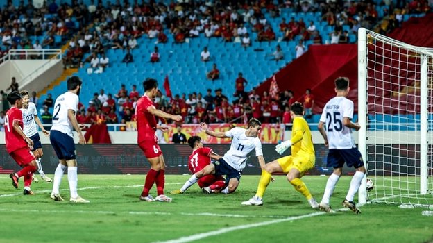Сборная России обыграла Вьетнам со счетом 3:0.