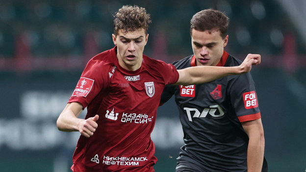 Защитник «Рубина» Илья Рожков (слева) и Дмитрий Рыбчинский. Защитник «Рубина» Илья Рожков (слева) и Дмитрий Рыбчинский