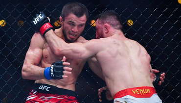 Брат Хабиба отстранен от боев на полгода. Умар сломал руку в поединке с Двалишвили