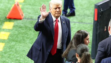 Дональд Трамп посетил Супербоул-2025