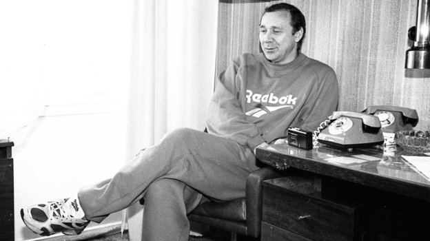 Тренер сборной России Олег Романцев