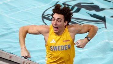 Дюплантис выиграл третий подряд чемпионат мира в помещении