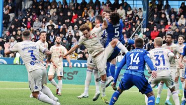 Футболисты «Оренбурга» и ЦСКА в матче 24-го тура РПЛ — 0:2.