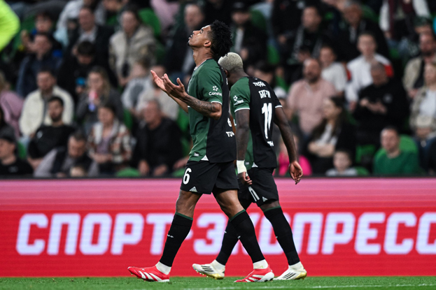 Футболисты «Краснодара» Кевин Ленини и Батчи