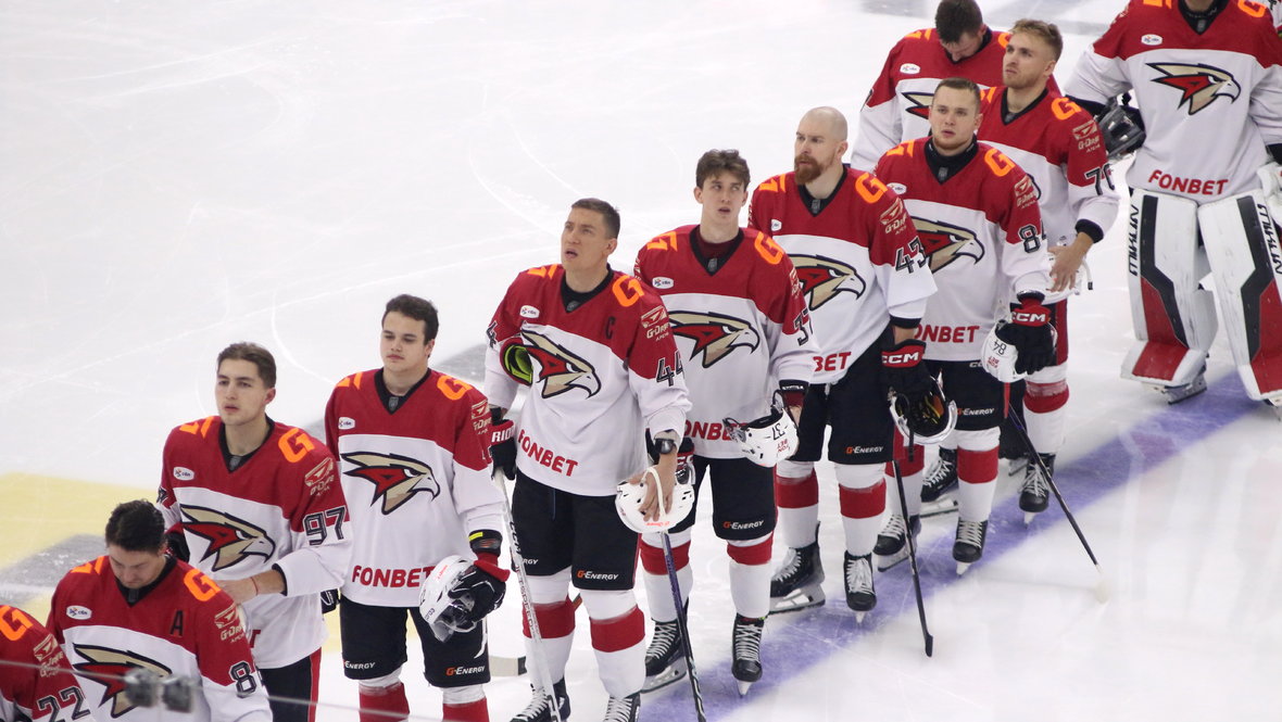 Хоккеисты «Авангарда»