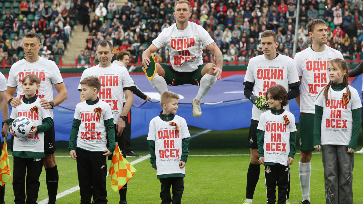 Прыжок Баринова, извинения Батракова: «Локо» не смог обыграть «Оренбург»