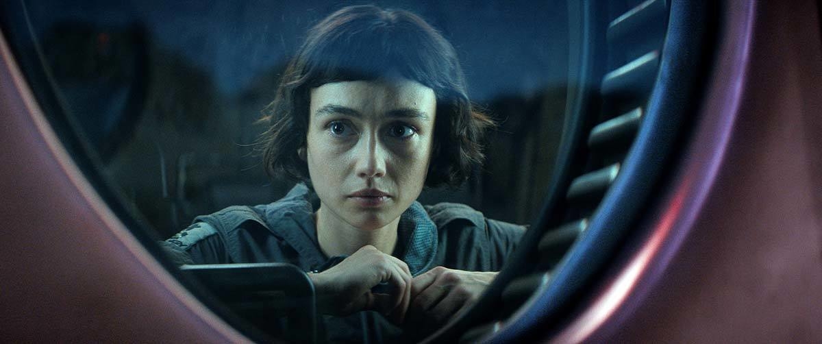 Кадр из сериала «Чужой: Земля», реж. Дана Гонсалес, Угла Хейксдоуттир, Ной Хоули, 20th Television, FX Productions, Scott Free Productions