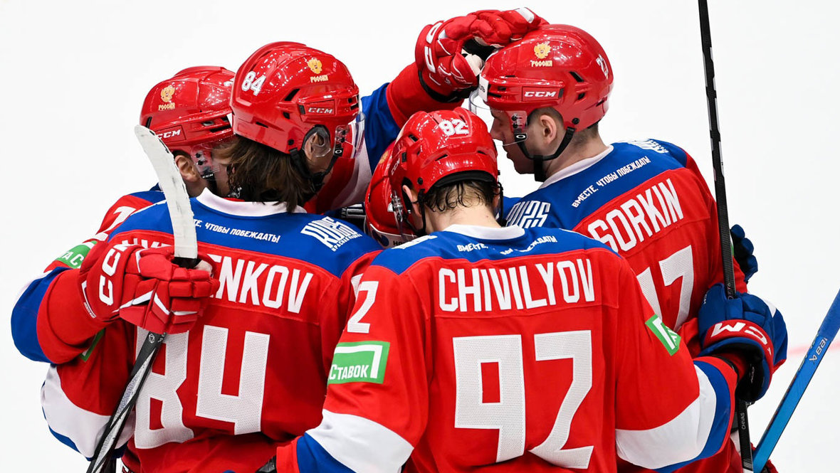 Хоккеисты сборной России