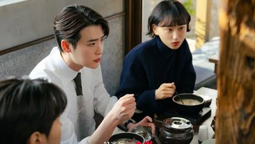 Кадр из дорамы «Район Сочхо», реж. Пак Сын-у, tvN