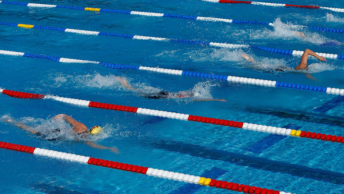 «Корявая попытка наступить на ногу нашим пловцам». Антироссийские санкции World Aquatics снова вызвали гнев