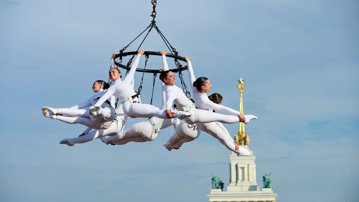 В Москве прошел Международный фестиваль воздушных гимнастов «Трапеция»