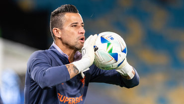 1391 — новый мировой рекорд по числу матчей. Бразильский вратарь Фабио превзошел Шилтона