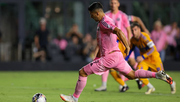 Дубль Суареса принес «Интер Майами» победу над «Тигресом»