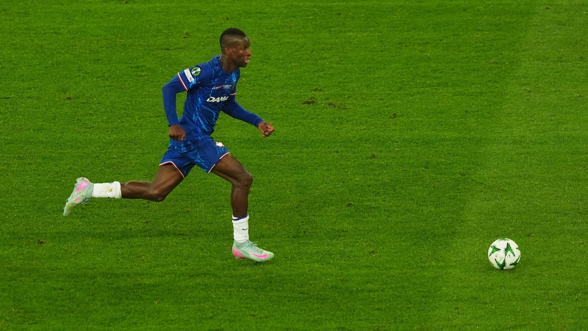 Николас Джексон.